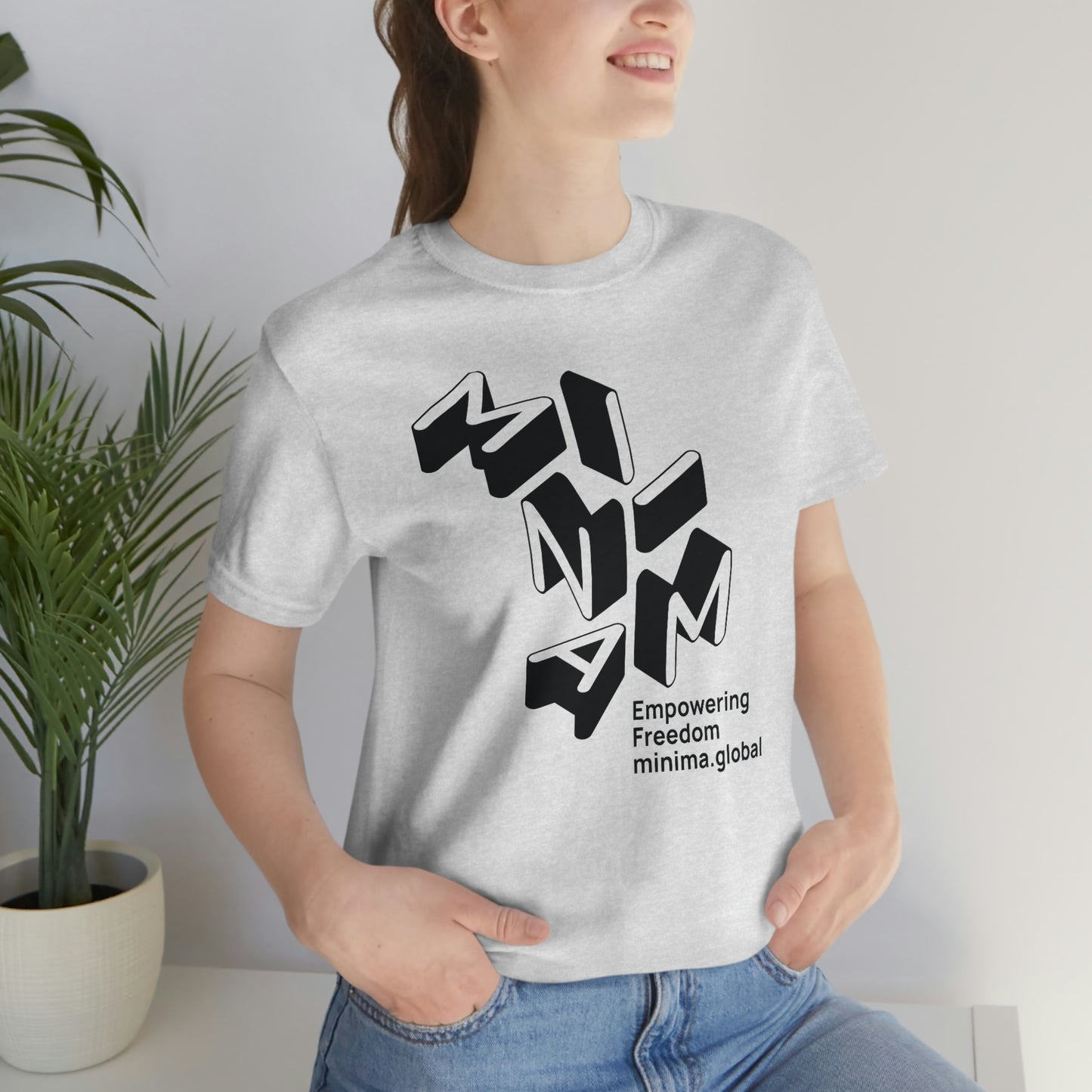 Minima Isometric Tee
